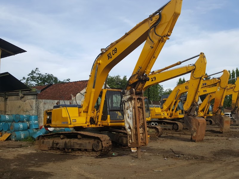 Menggali Potensi Cilacap dengan Alat Berat Profesional